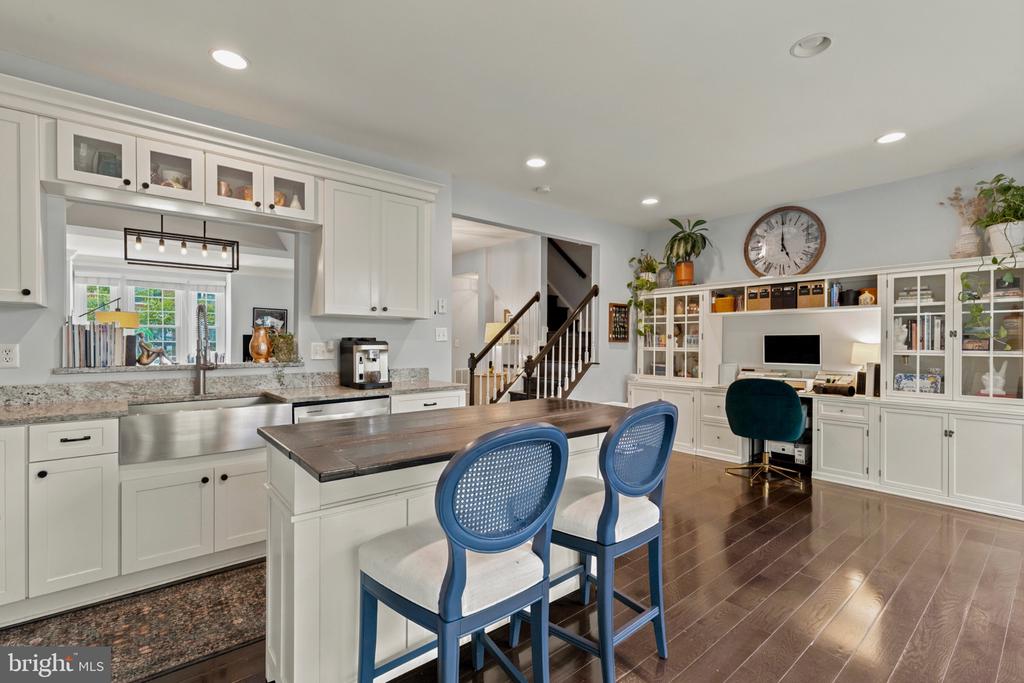 7109 TANWORTH DRIVE