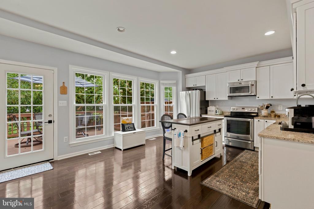 7109 TANWORTH DRIVE