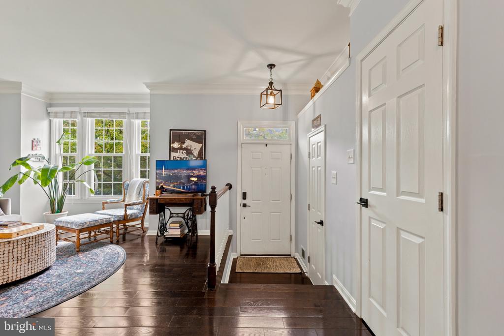 7109 TANWORTH DRIVE