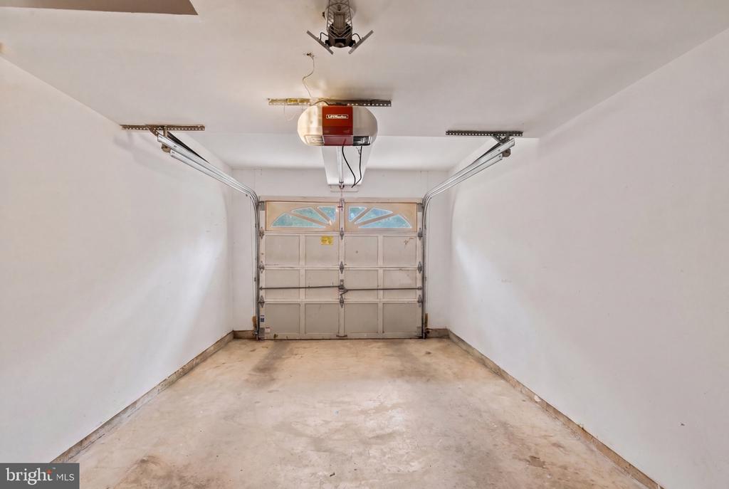 7109 TANWORTH DRIVE