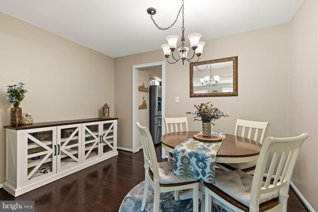 5459 CHESHIRE MEADOWS WAY