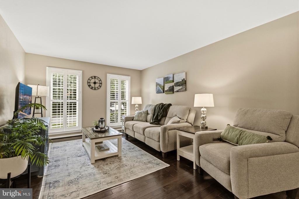 5459 CHESHIRE MEADOWS WAY