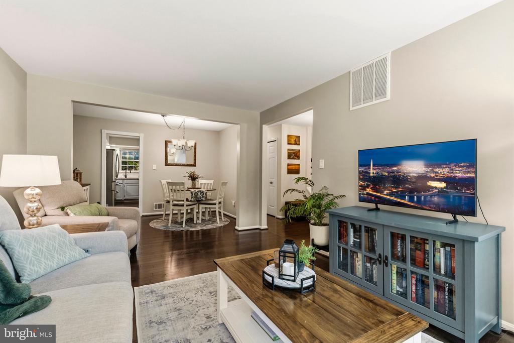 5459 CHESHIRE MEADOWS WAY