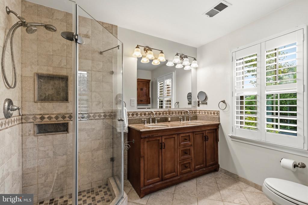 5459 CHESHIRE MEADOWS WAY