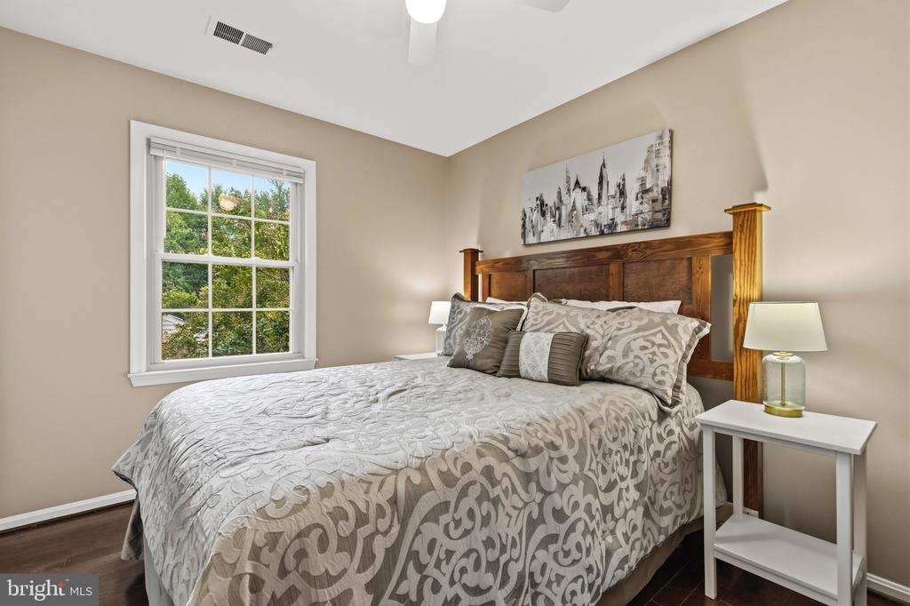 5459 CHESHIRE MEADOWS WAY