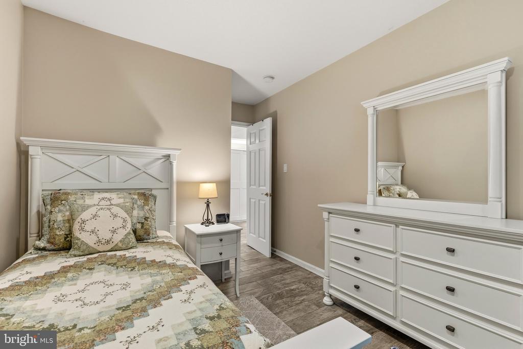 5459 CHESHIRE MEADOWS WAY