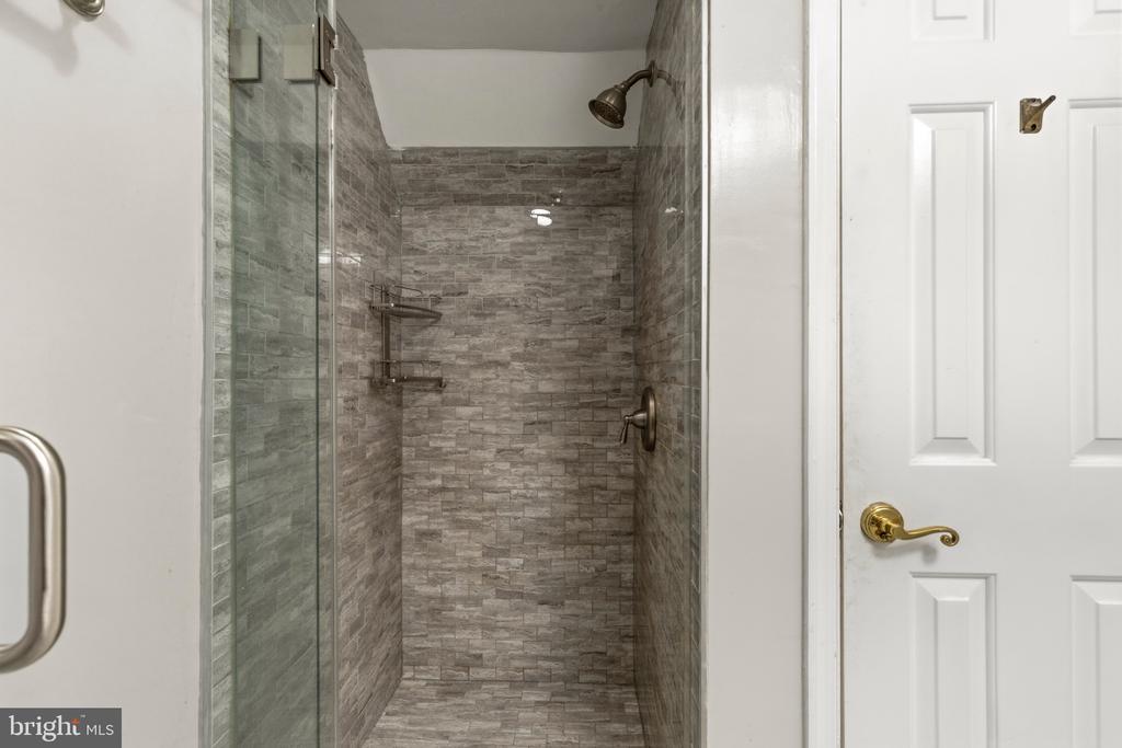 5459 CHESHIRE MEADOWS WAY