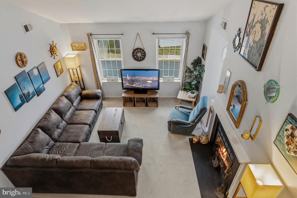 6043 ESSEX HOUSE SQUARE Unit: B