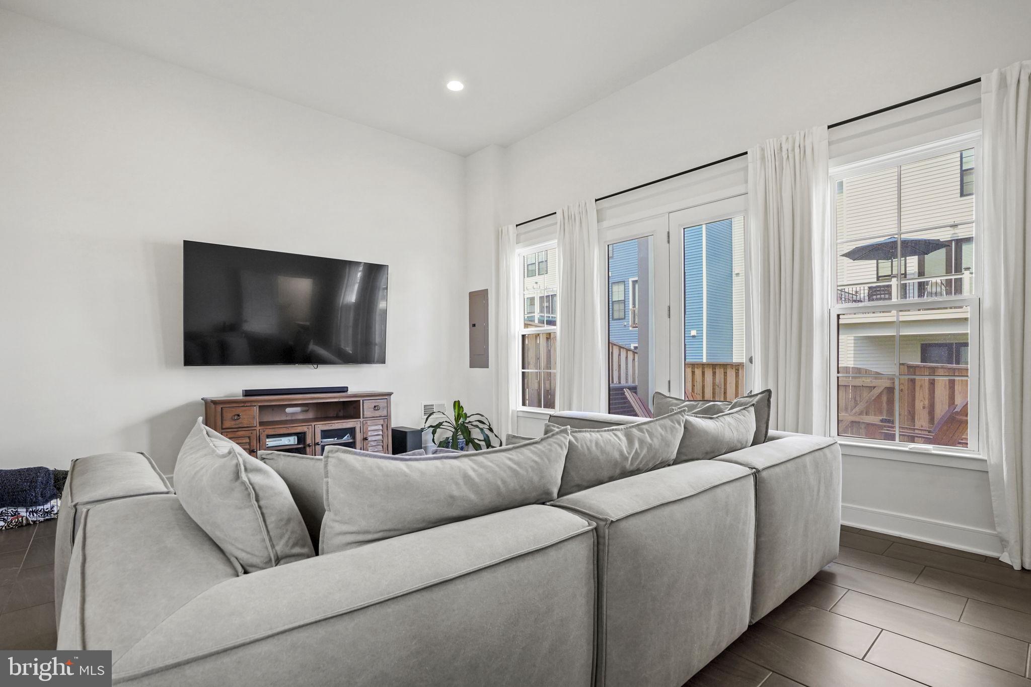 25426 Nichols Orchard Ter