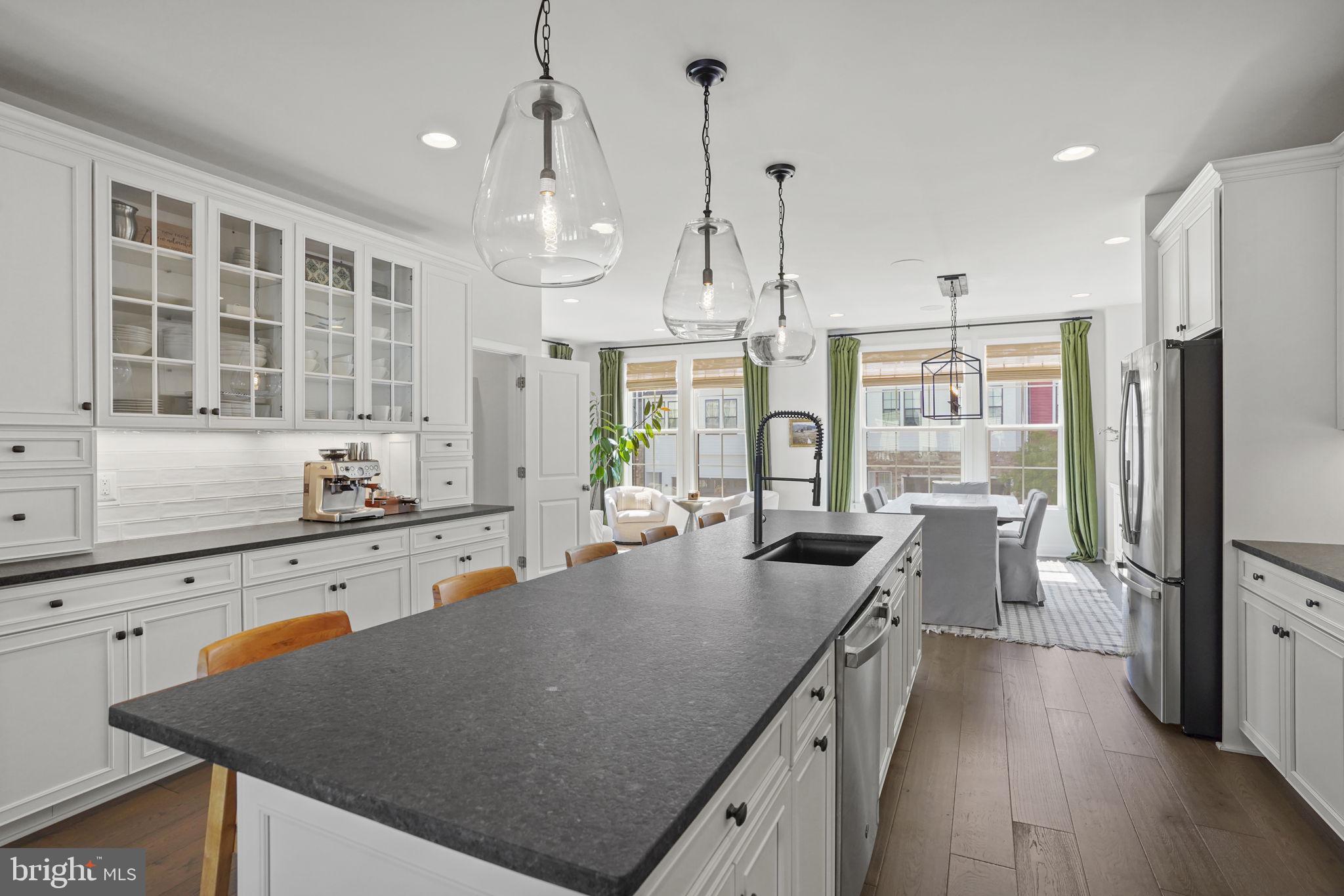 25426 Nichols Orchard Ter