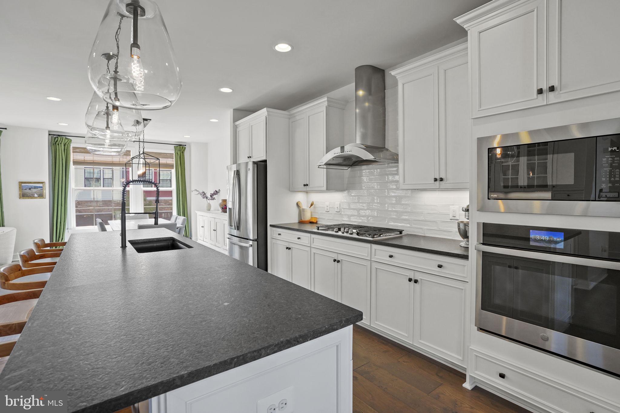 25426 Nichols Orchard Ter