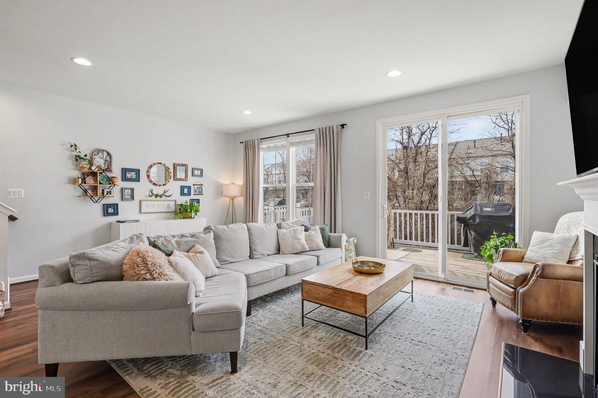 9142 WYCHE KNOLL LANE