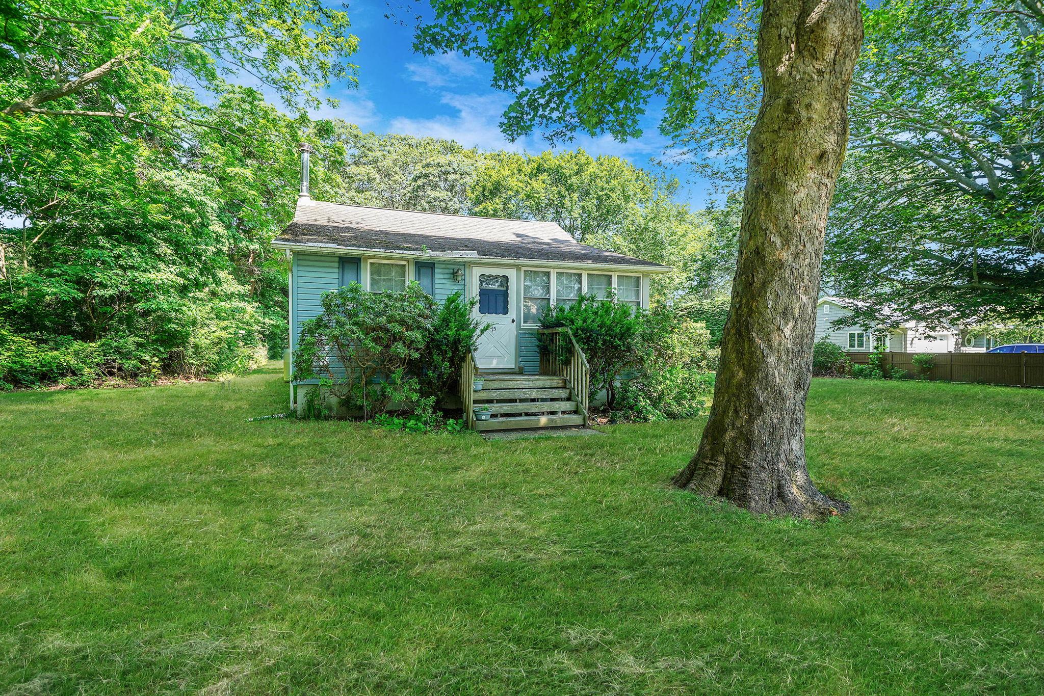 15 Youngs Avenue