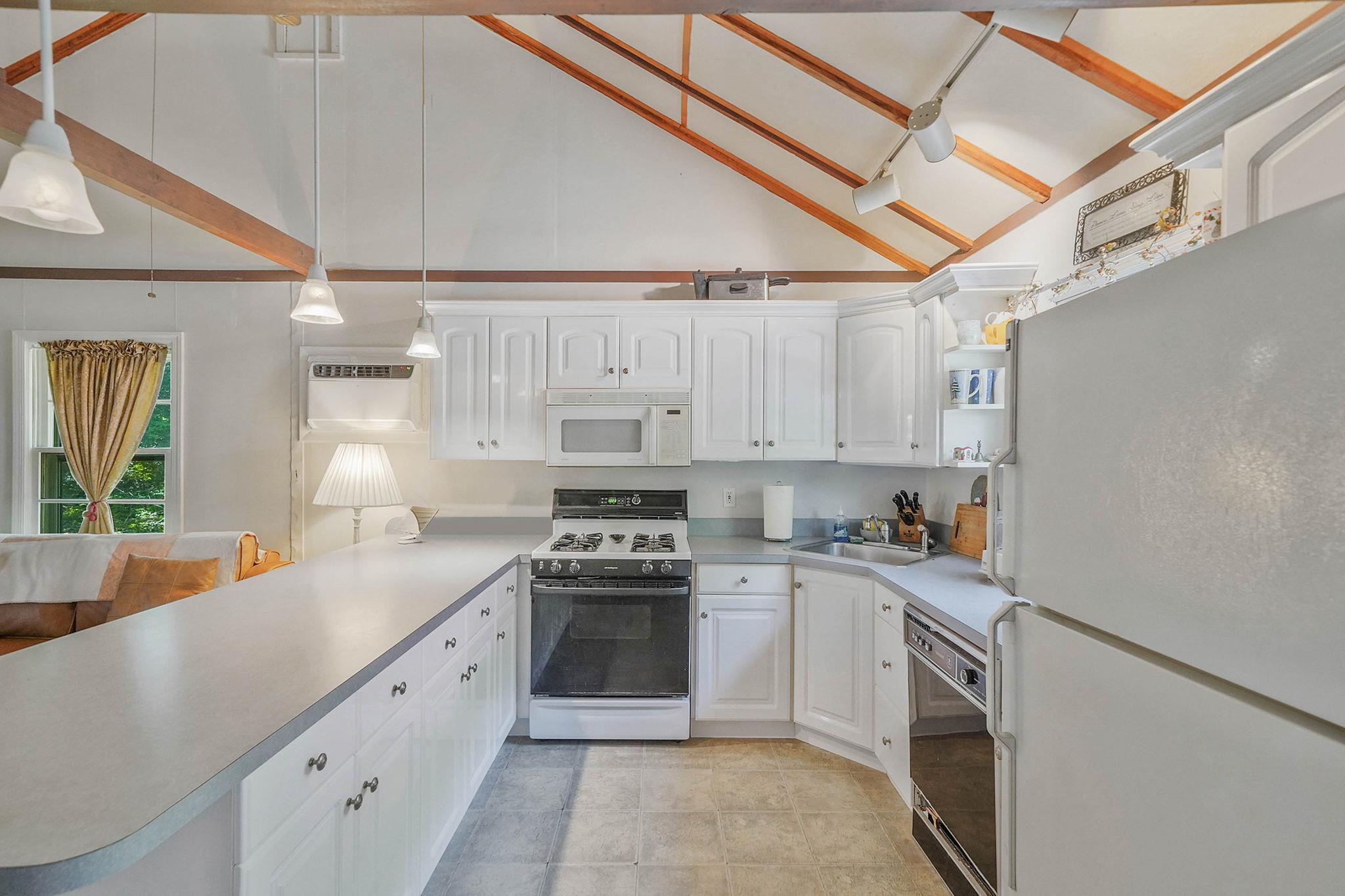 15 Youngs Avenue
