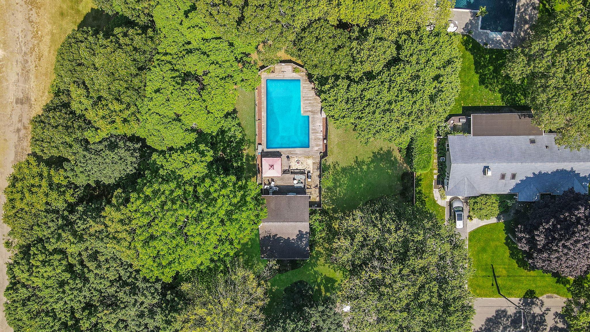 15 Youngs Avenue