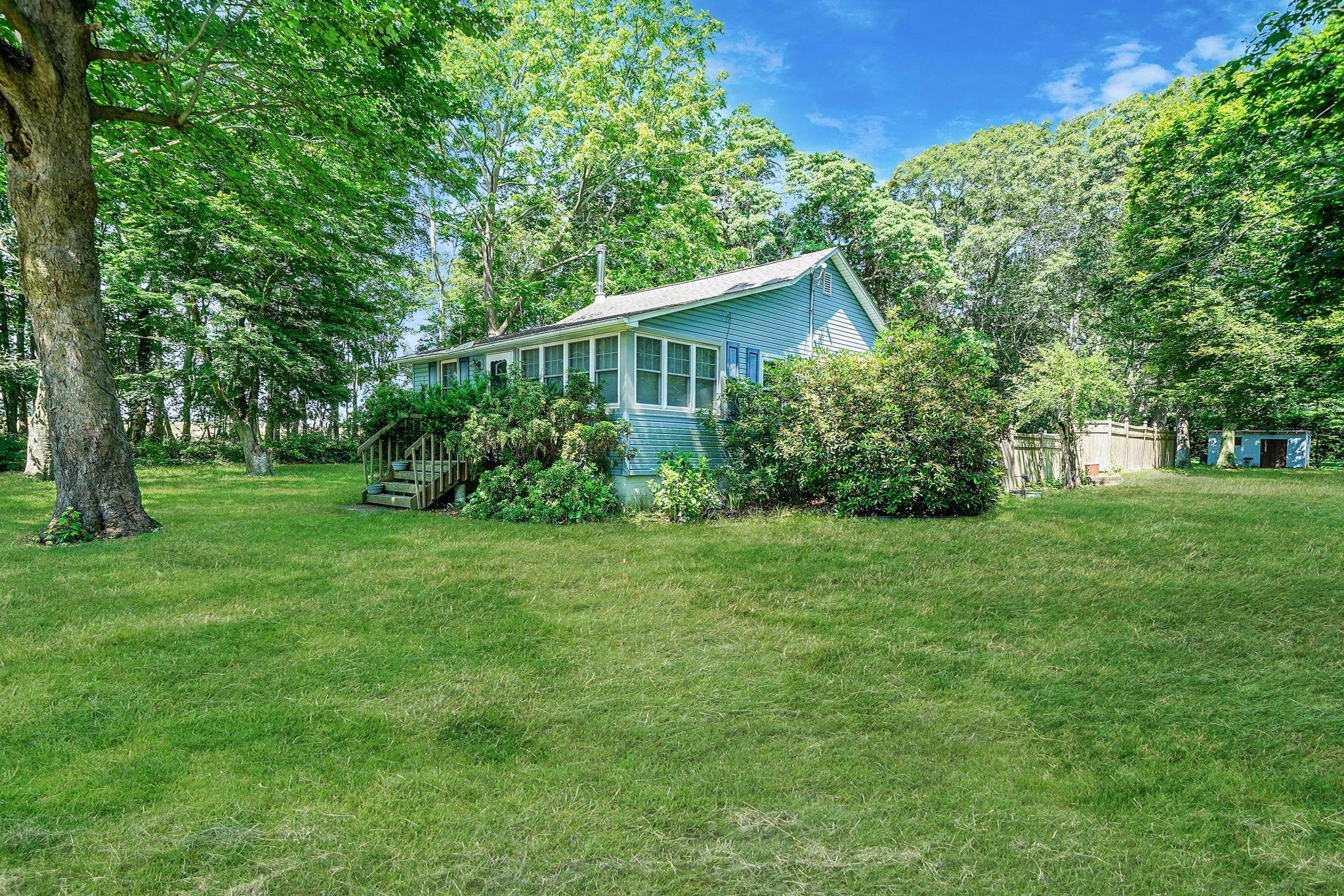 15 Youngs Avenue
