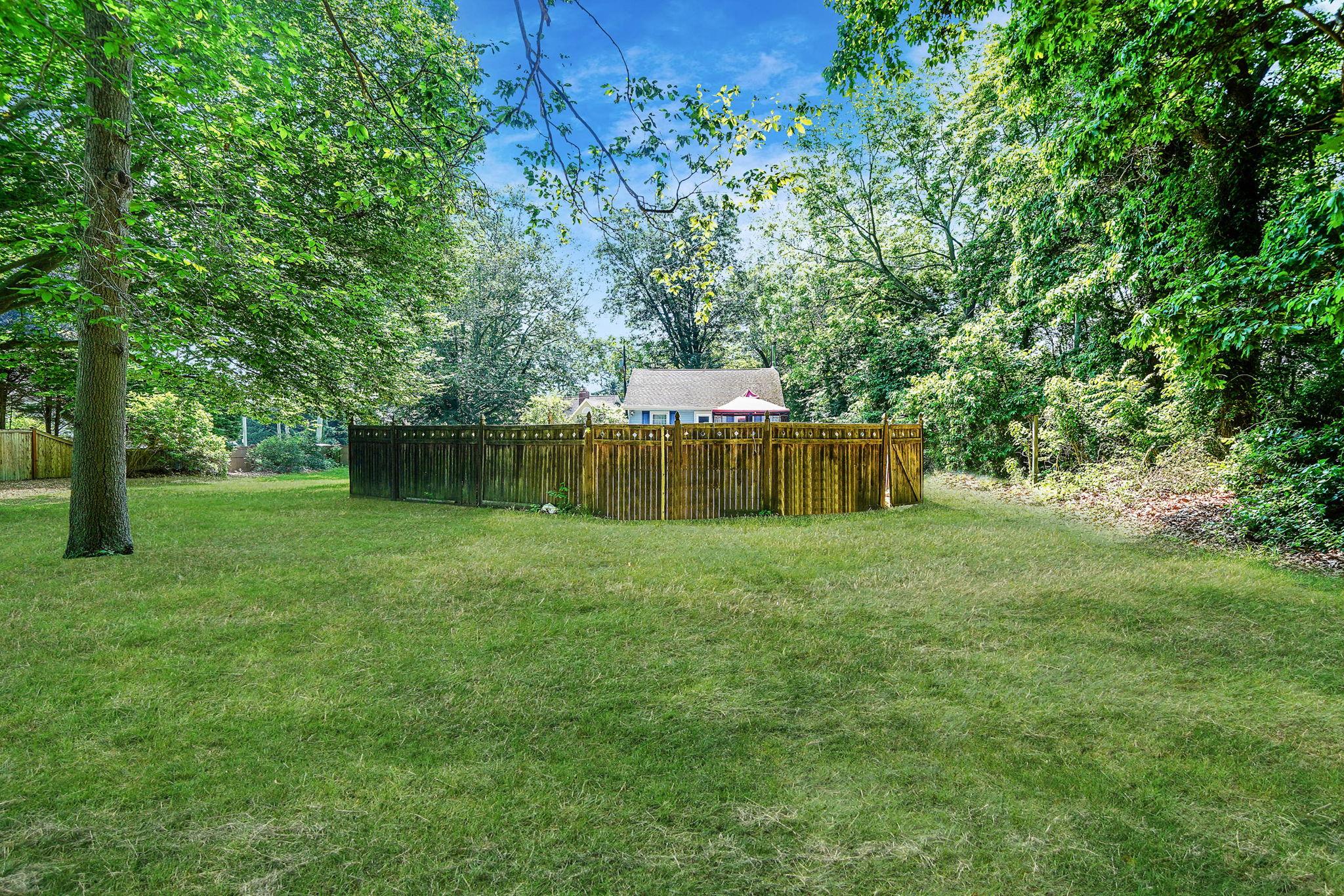 15 Youngs Avenue