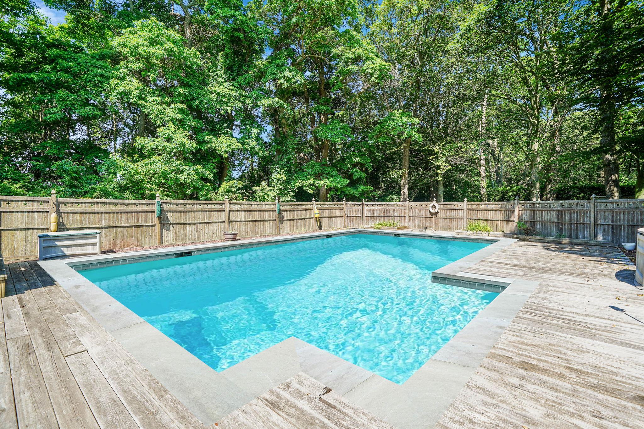 15 Youngs Avenue