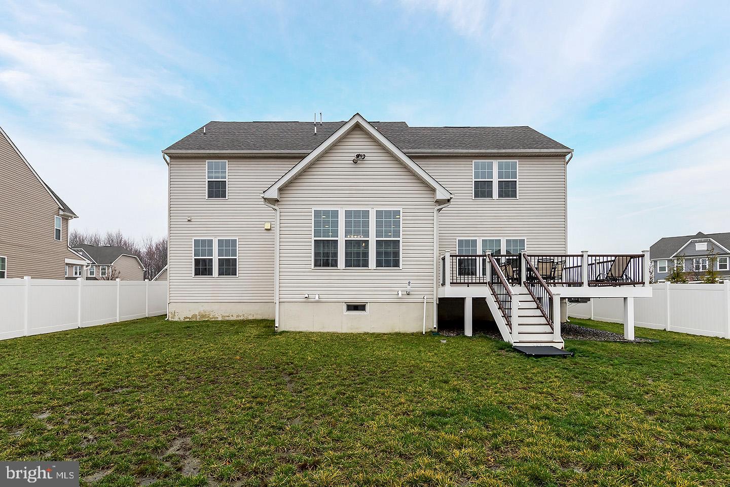 23 CARRINGTON WAY