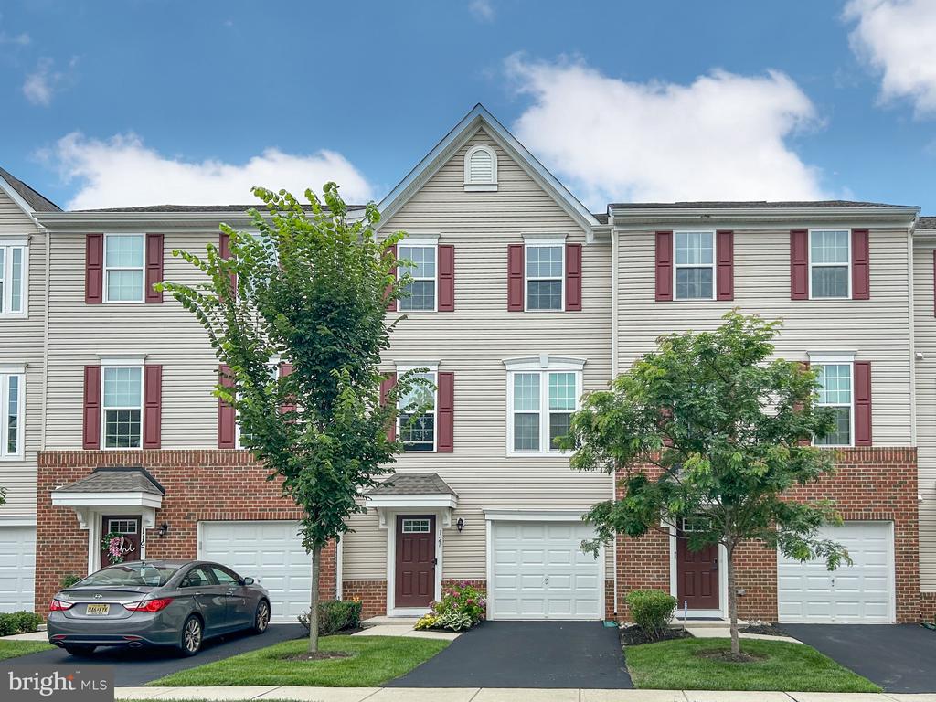 121 NATHAN DRIVE