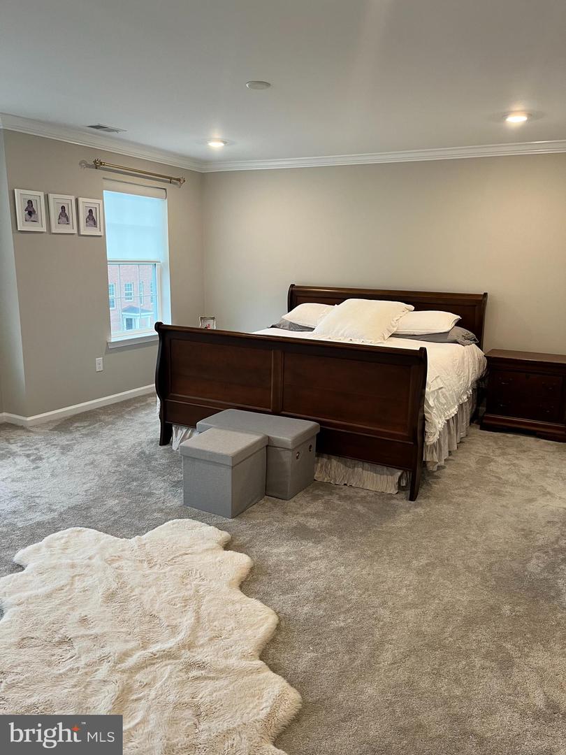 327 KRAMER CT