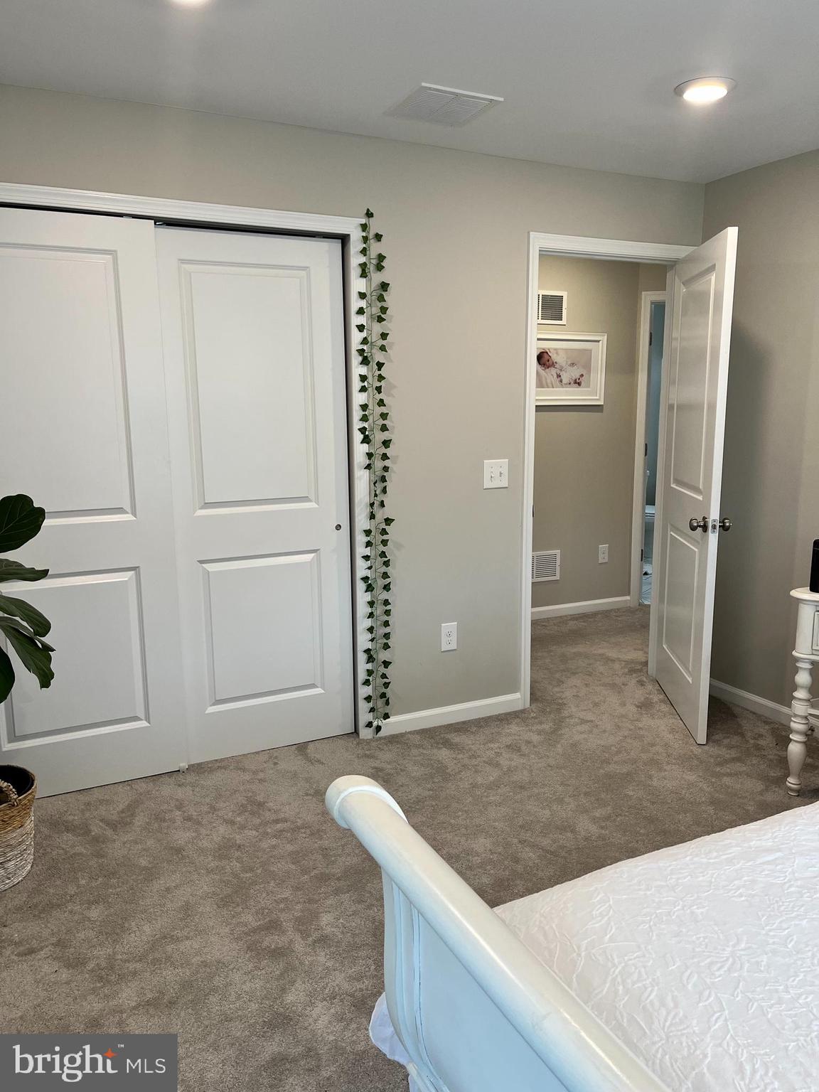 327 KRAMER CT