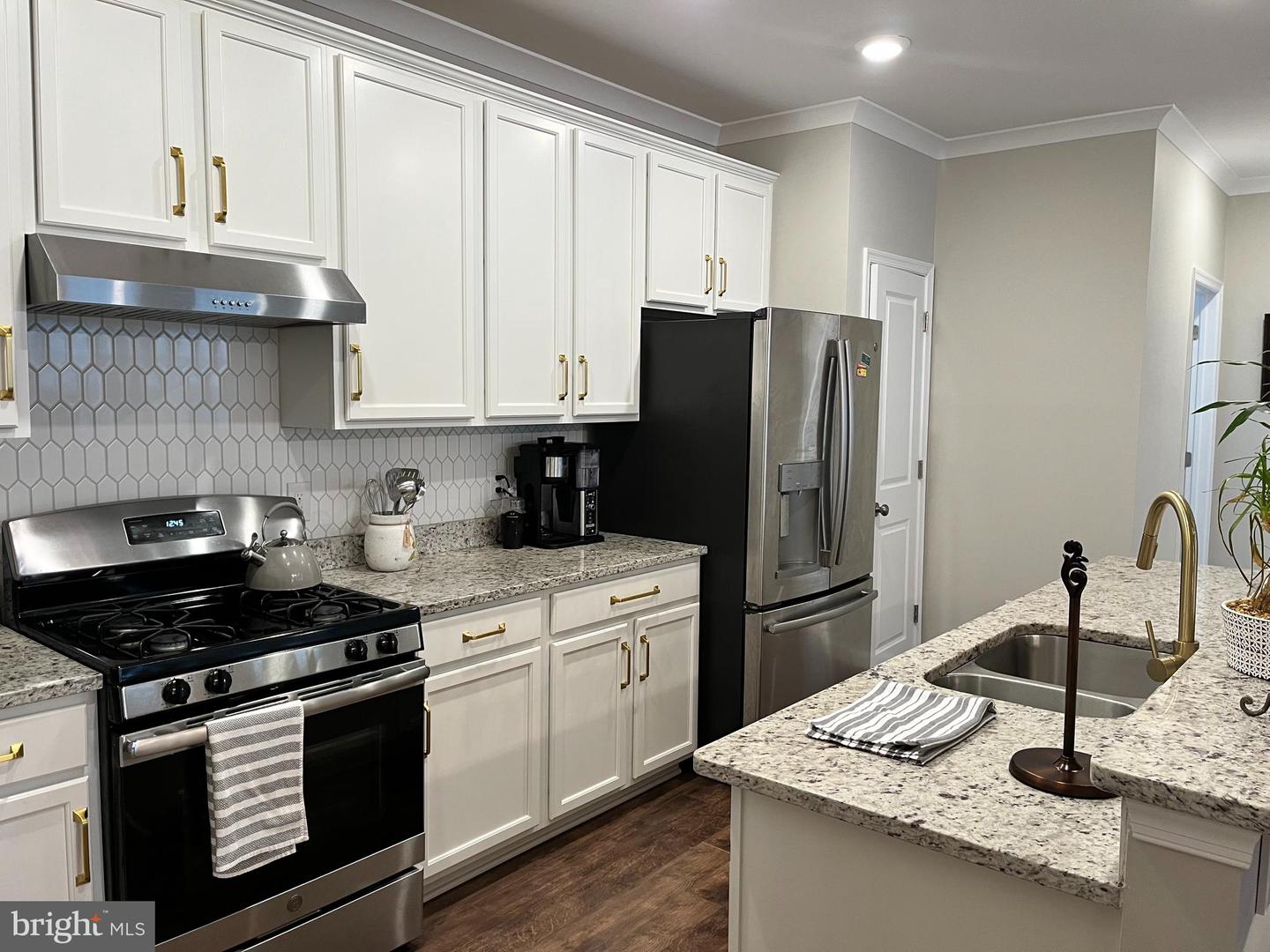 327 KRAMER CT