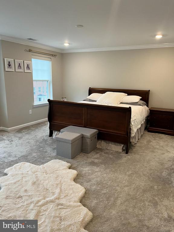 327 KRAMER CT