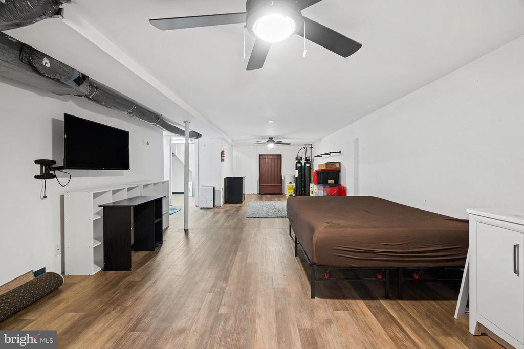 553 KENYON