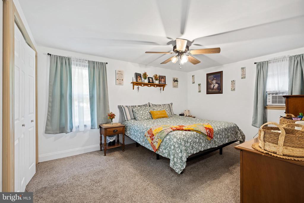 553 KENYON
