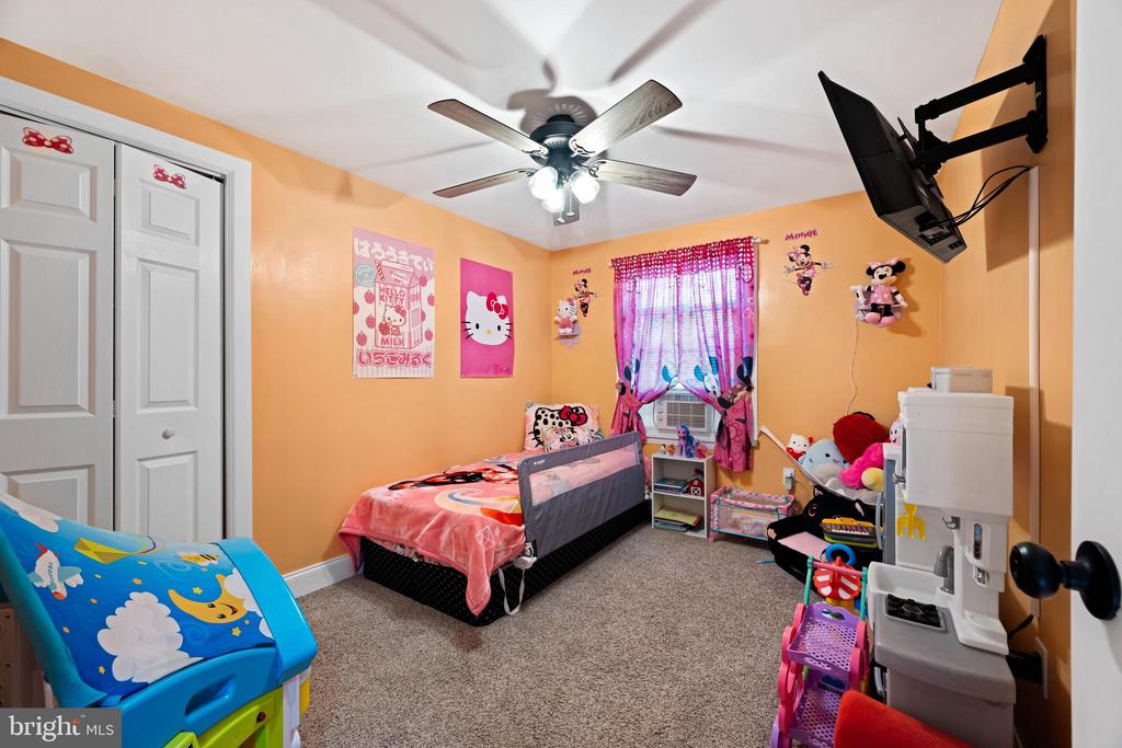 553 KENYON