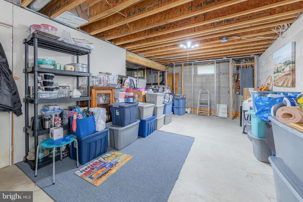 18 Dubois Rd