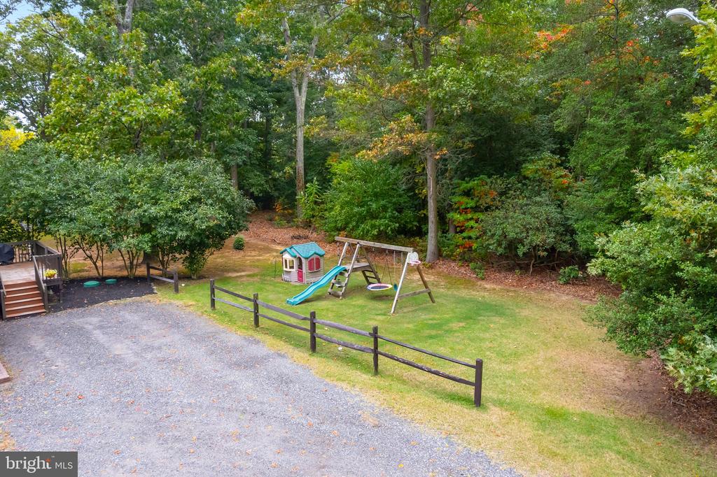 18 Dubois Rd