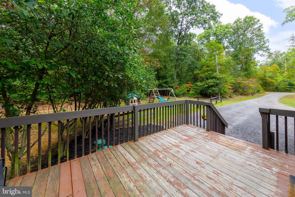 18 Dubois Rd