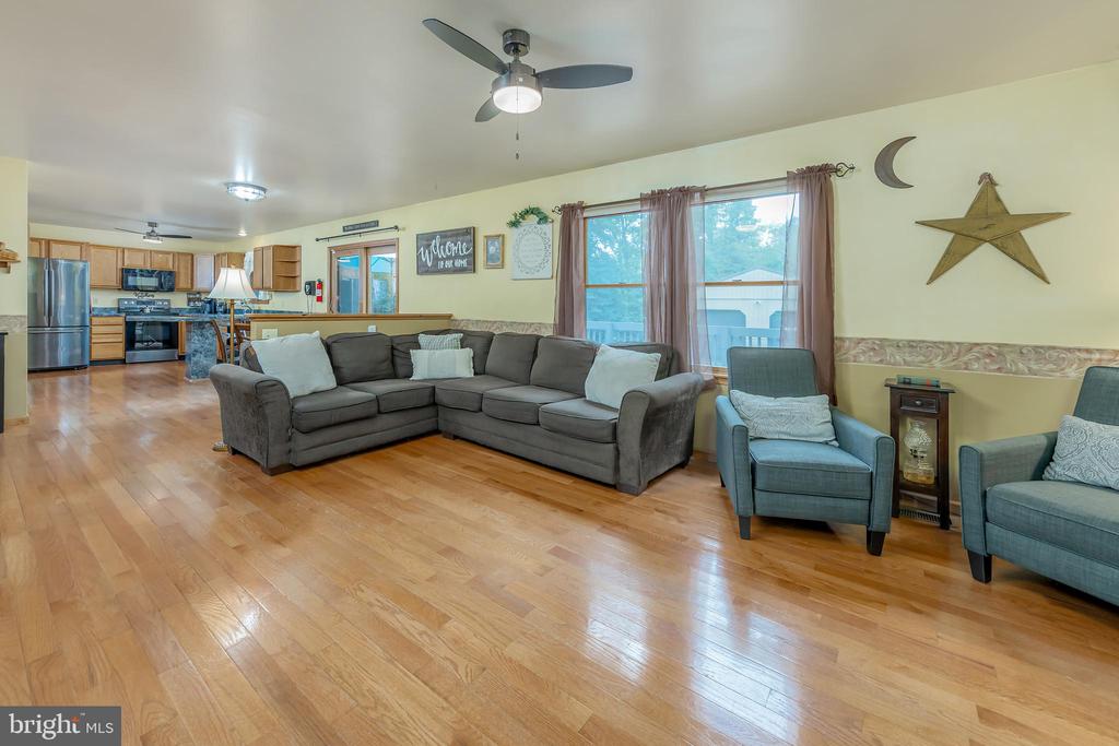 18 Dubois Rd