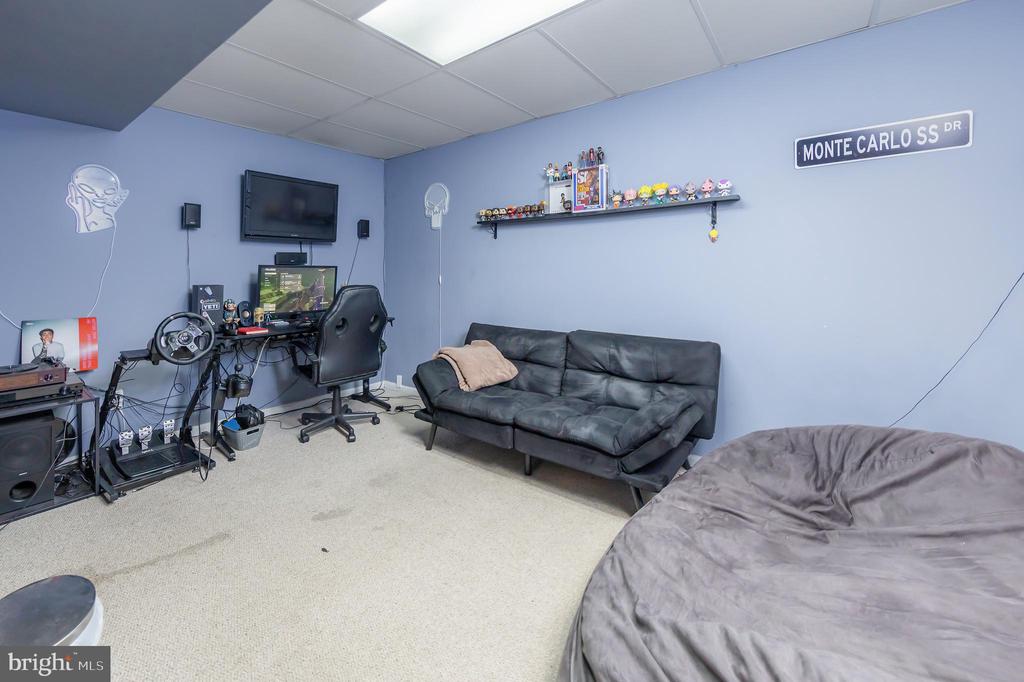 18 Dubois Rd