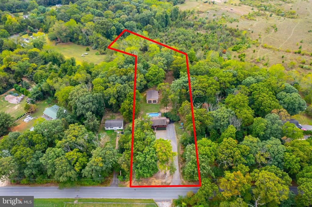 18 Dubois Rd
