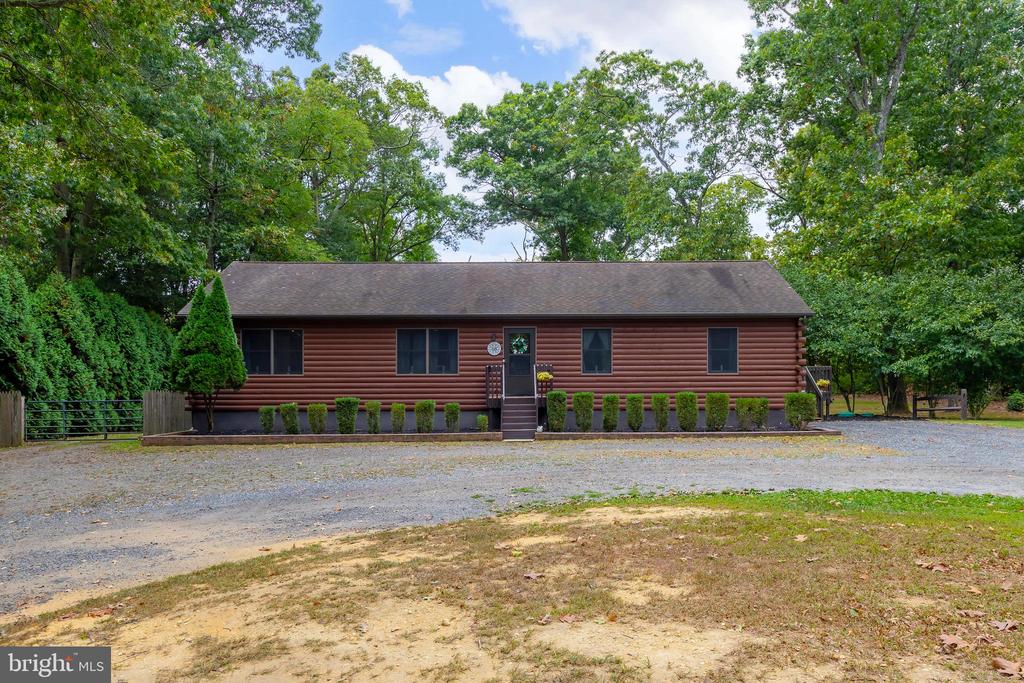 18 Dubois Rd