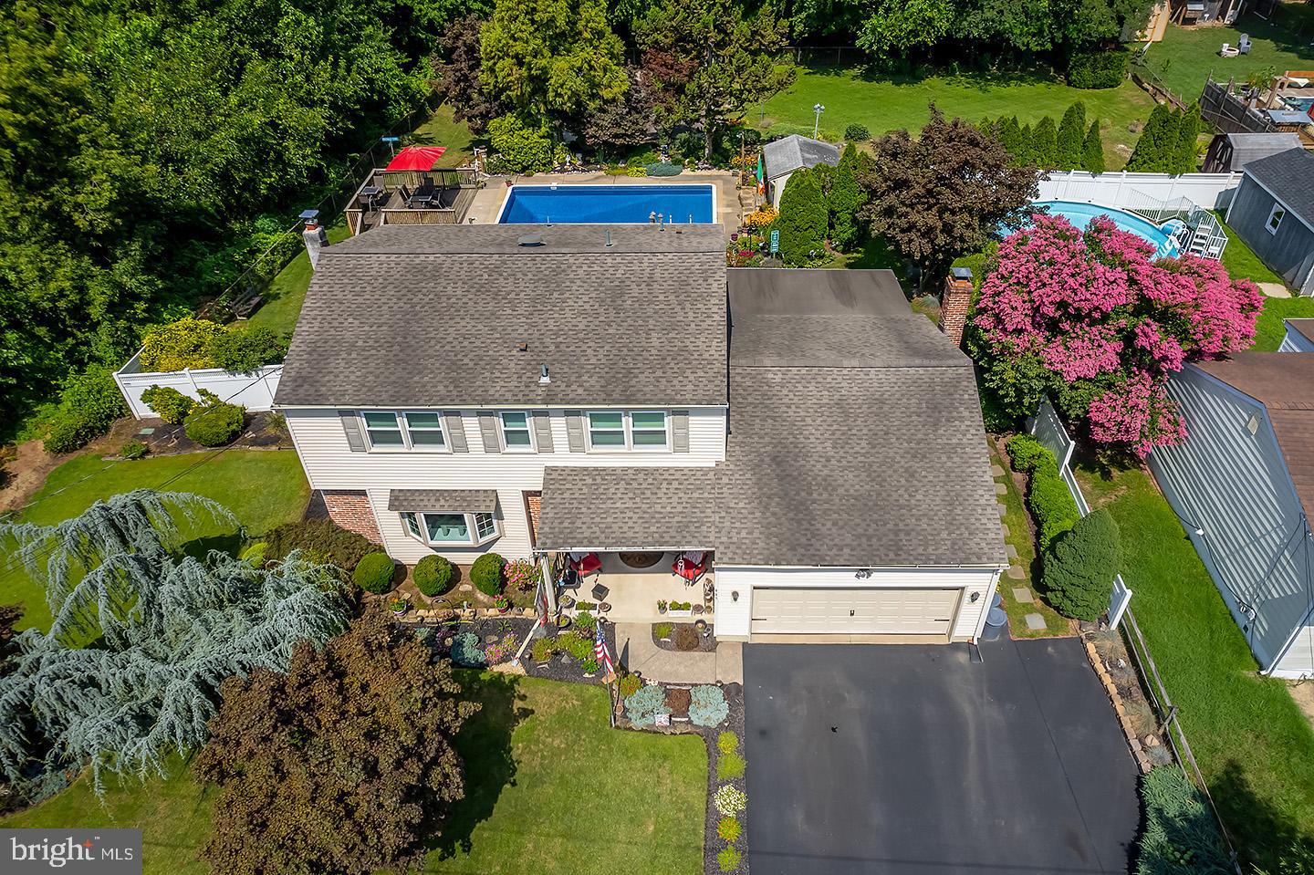 445 WALNUT AVENUE