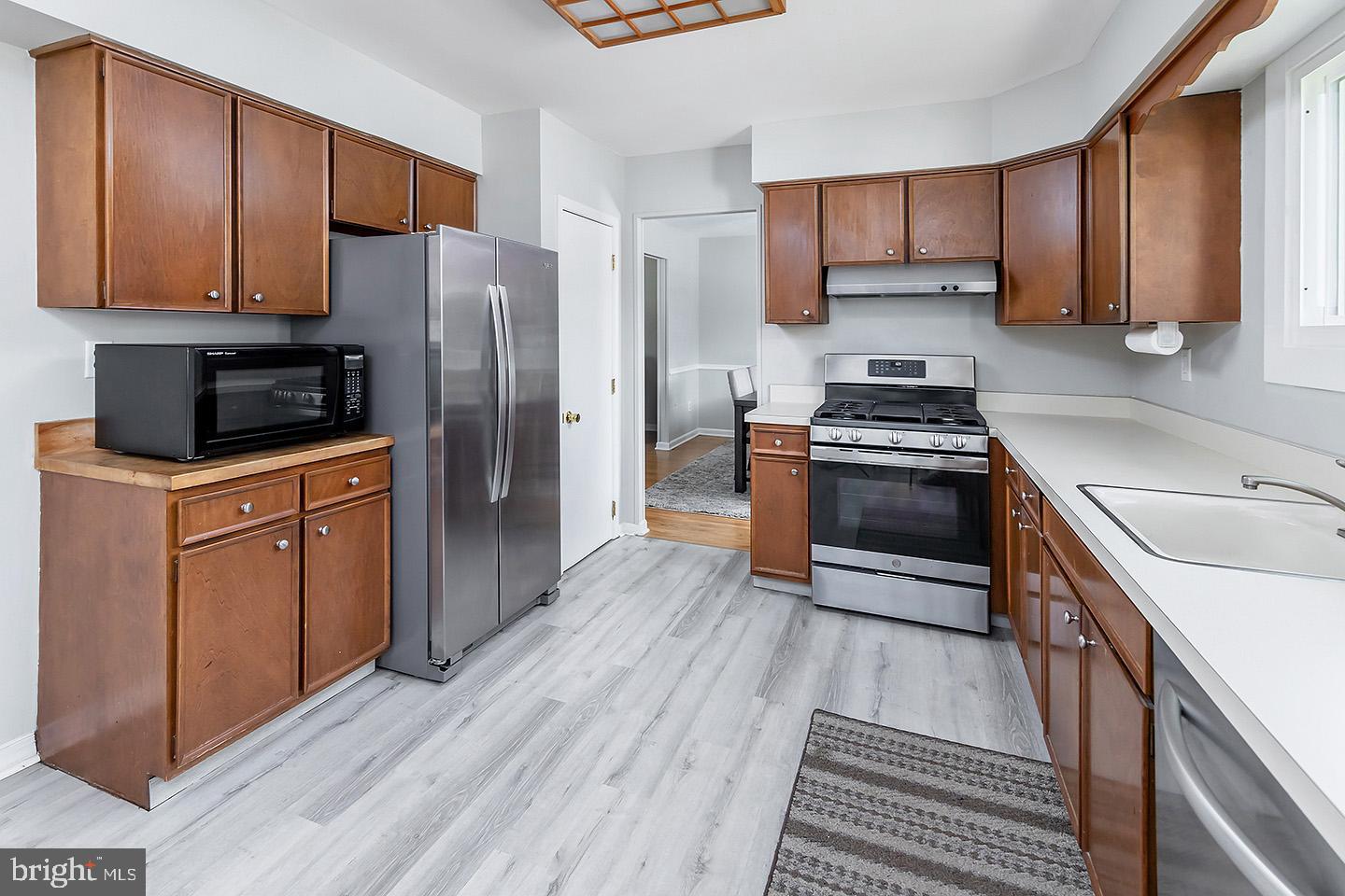 445 WALNUT AVENUE