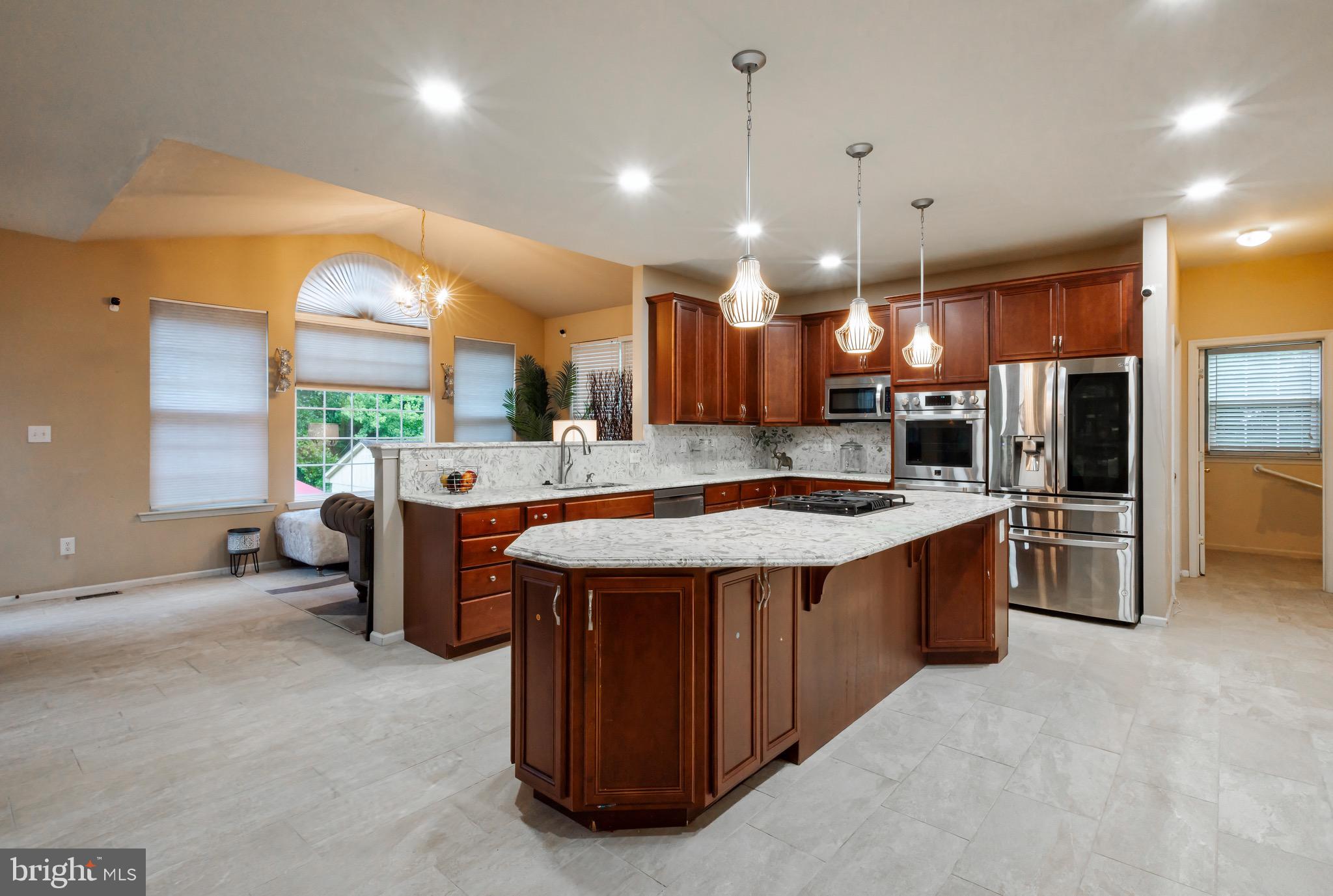 27 Beaver Dam Dr
