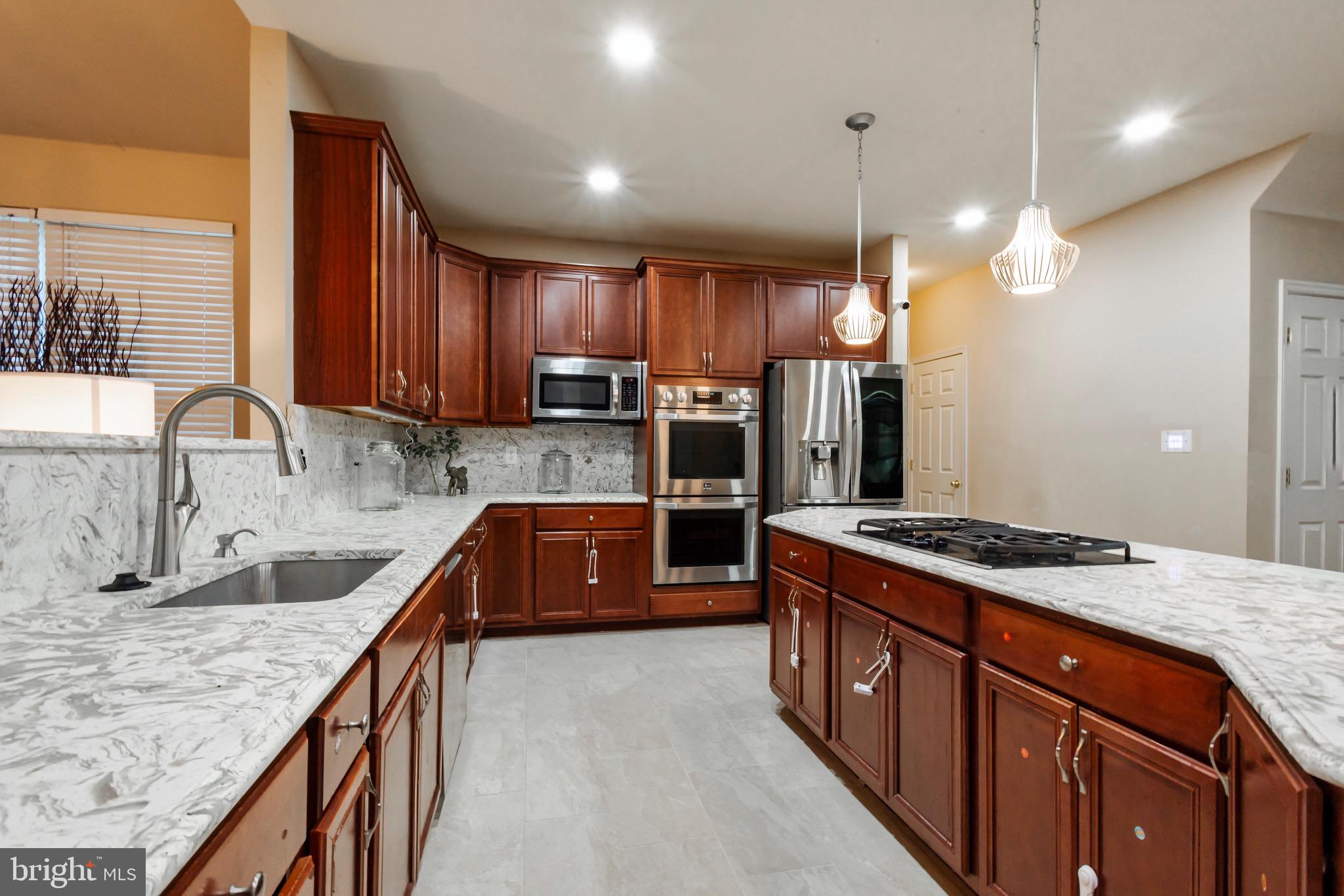 27 Beaver Dam Dr