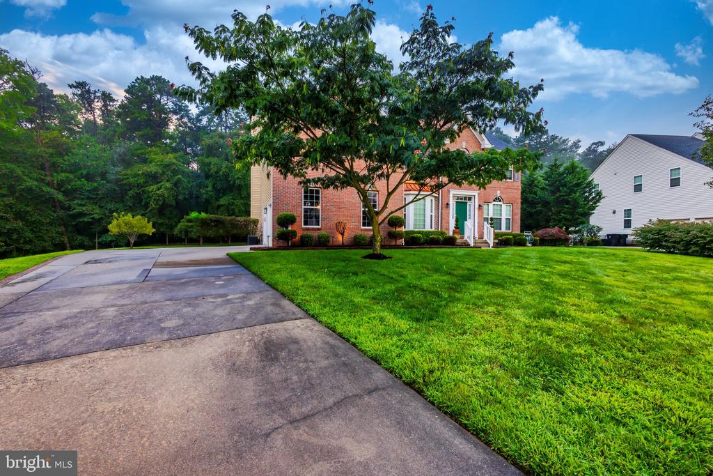 27 Beaver Dam Dr