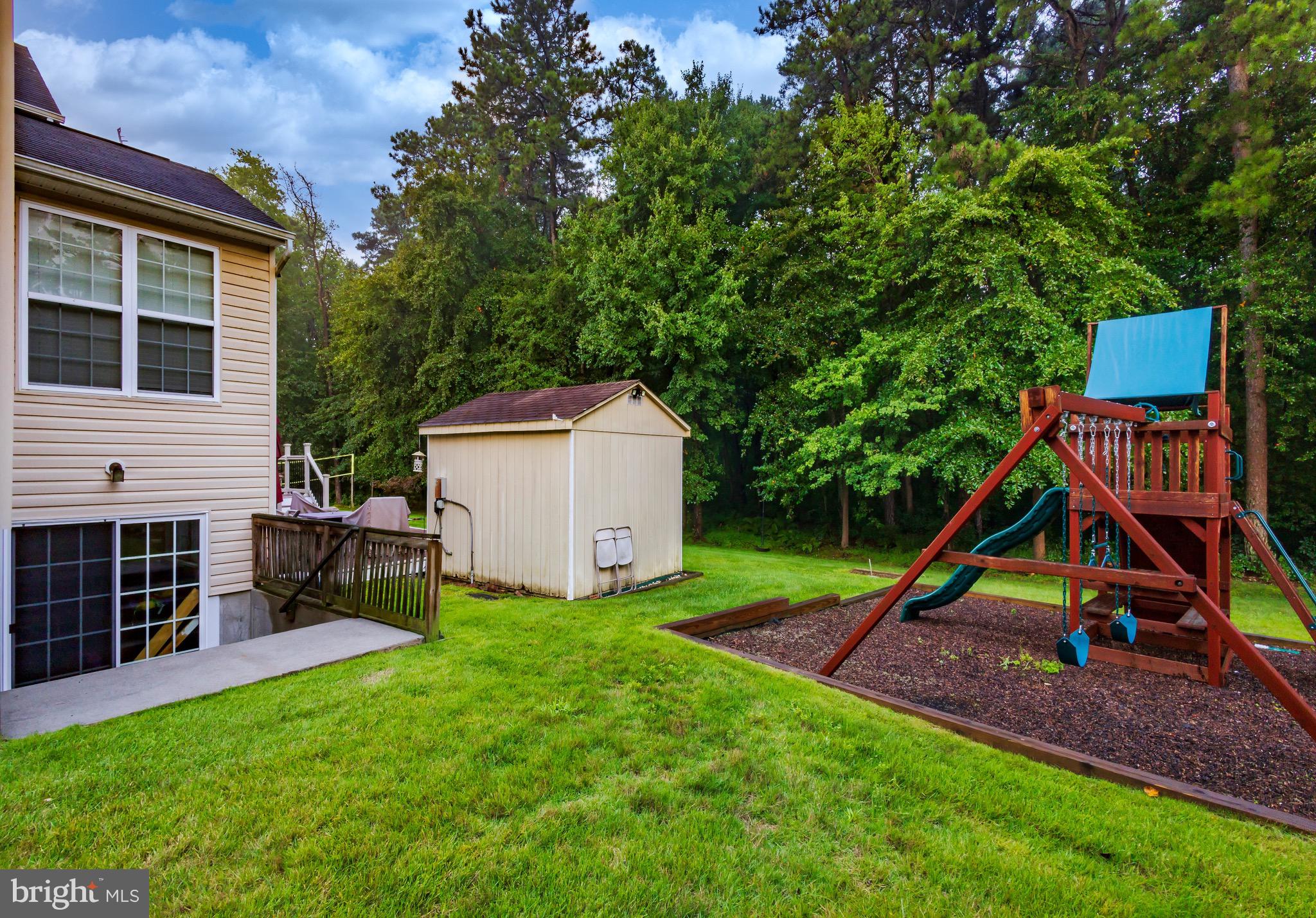 27 Beaver Dam Dr