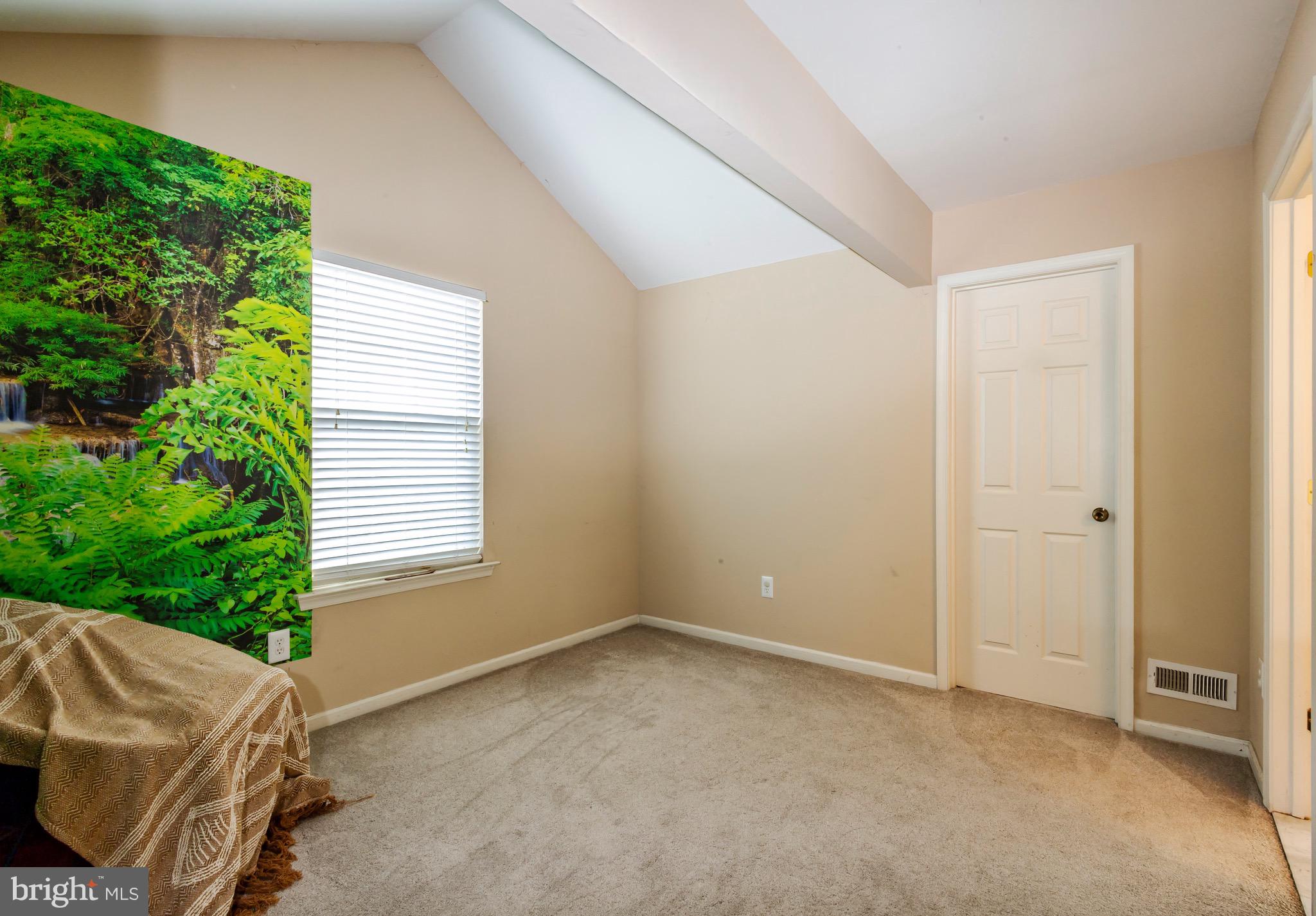 27 Beaver Dam Dr