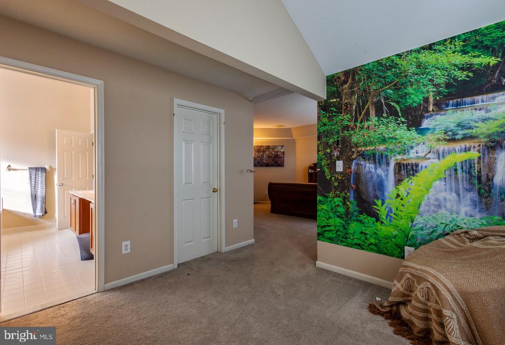 27 Beaver Dam Dr