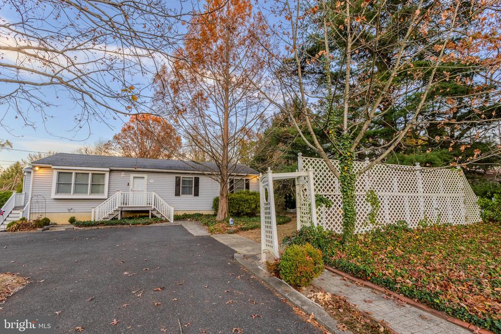 1370 NEW BROOKLYN ERIAL ROAD