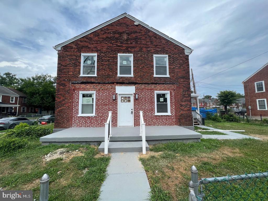 3097 S CONGRESS ROAD
