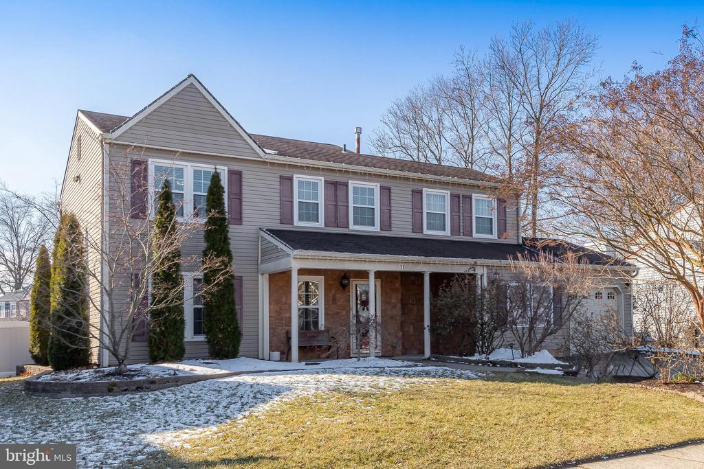11 Glamis Rd