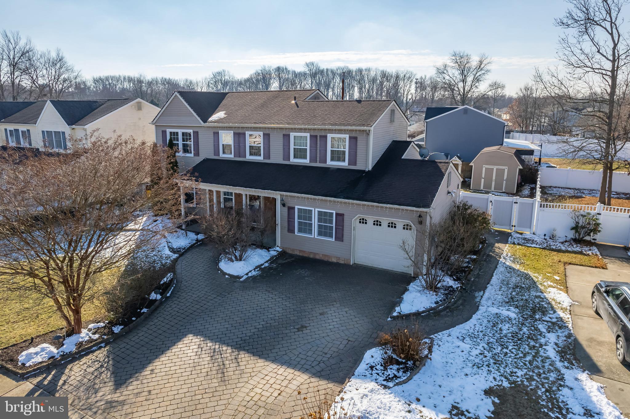 11 Glamis Rd